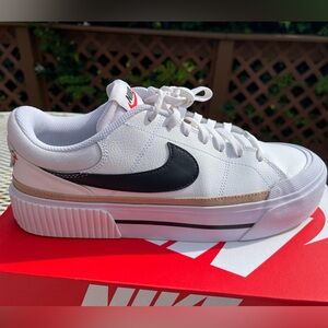 Nike Court Legacy Lift